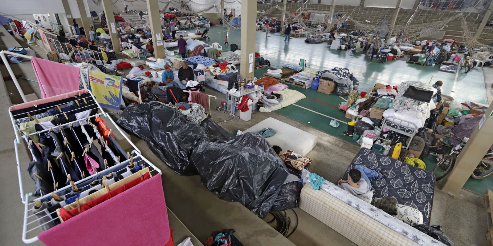 Oito em cada dez brasileiros já apoiaram vítimas de eventos climáticos