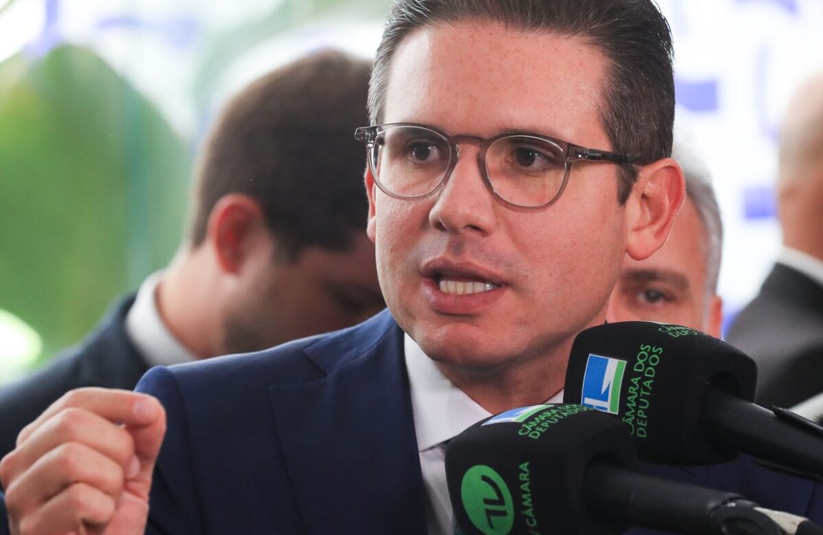 Câmara vai declarar perda do mandato de Zambelli, diz Motta