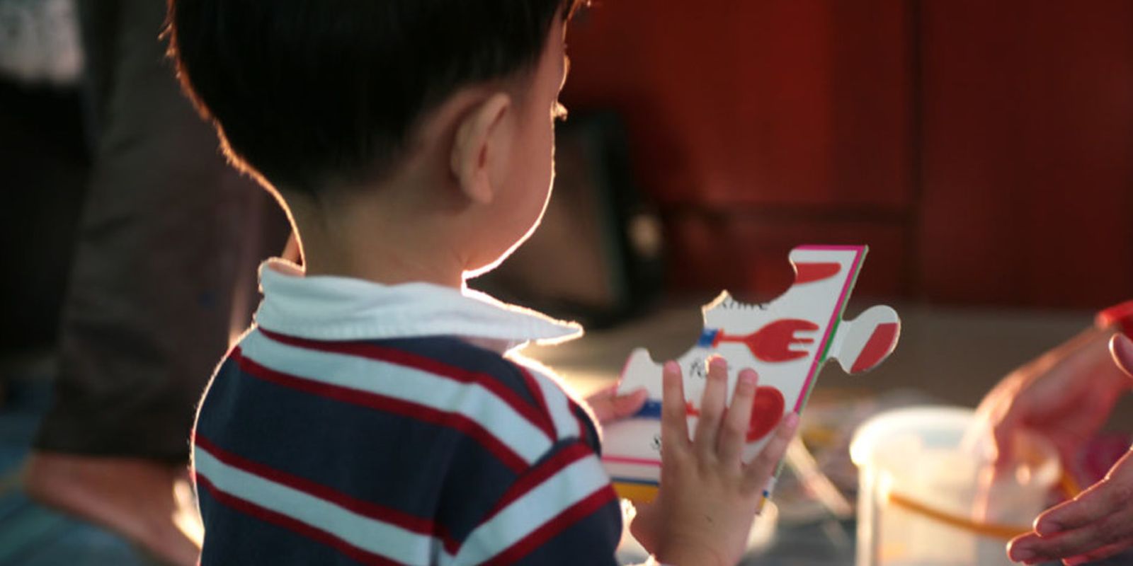 Deputados aprovam 18 de junho como Dia Nacional do Orgulho Autista