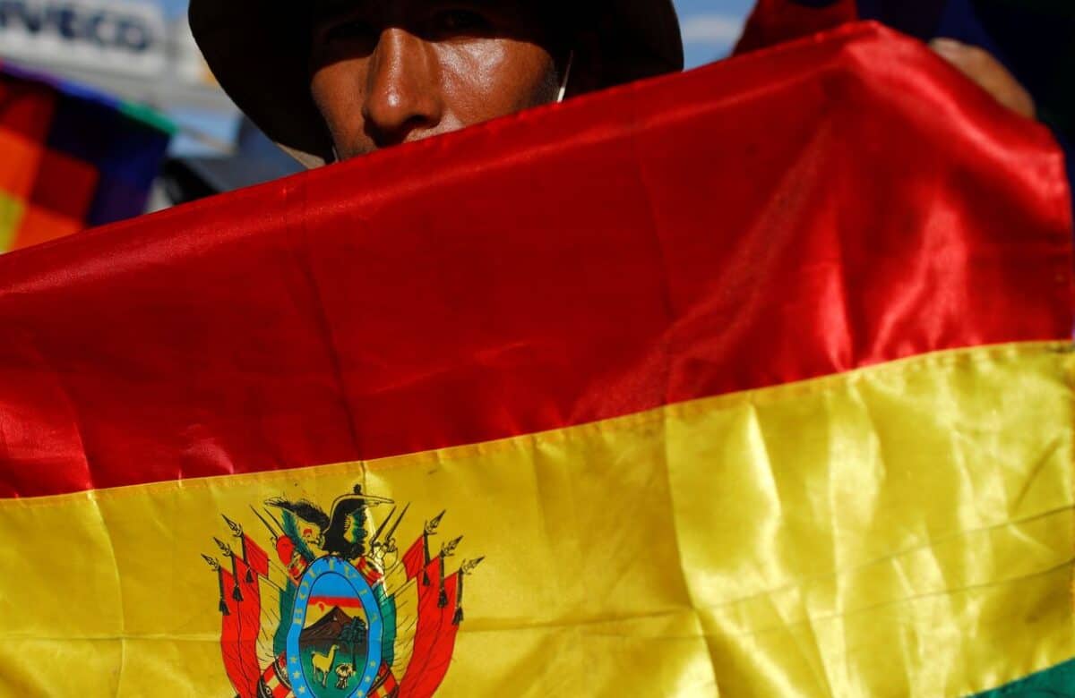 Bolívia: direita lidera pesquisas para presidência após 19 anos