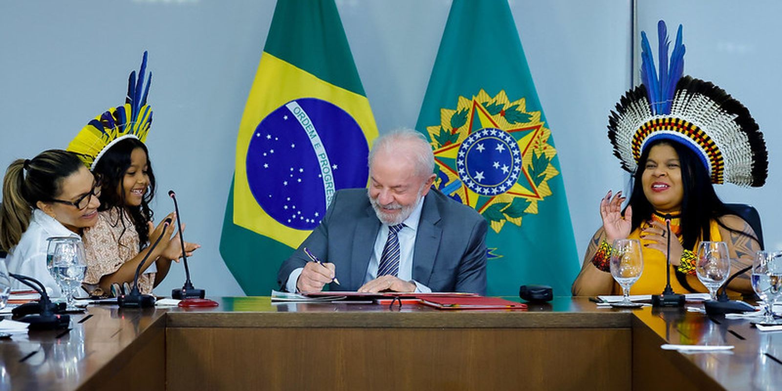 Lula homologa três novas terras indígenas no Ceará