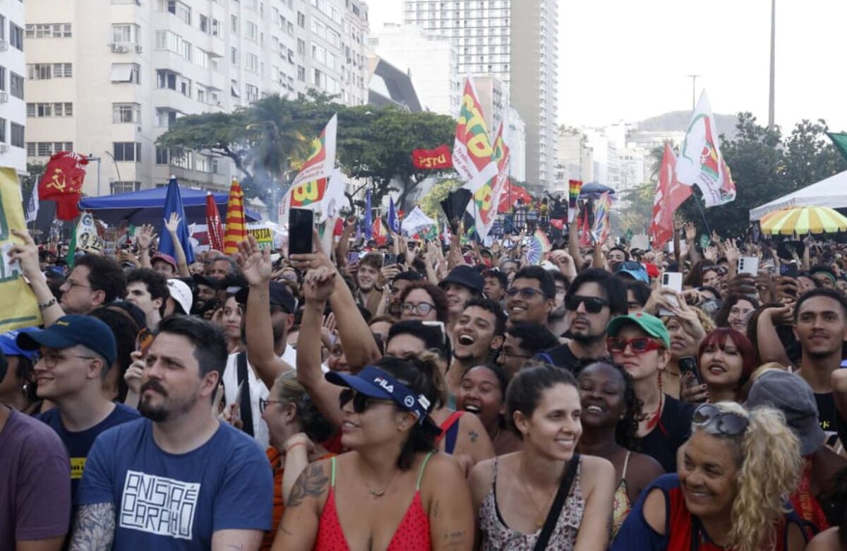 Ato no RJ com Caetano, Chico e Gil repudia anistia e PEC da Blindagem