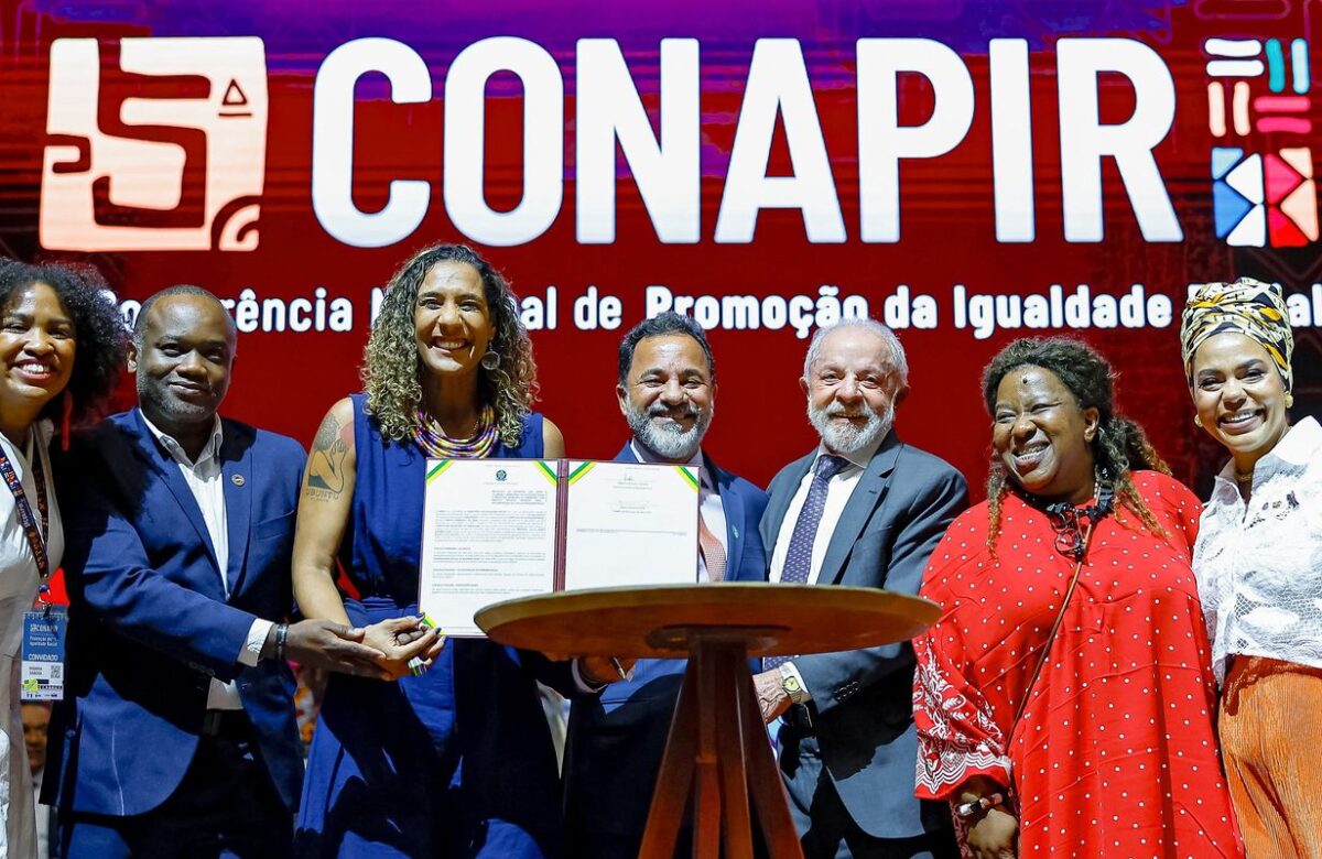 Lula critica imaginário racista que persiste no país