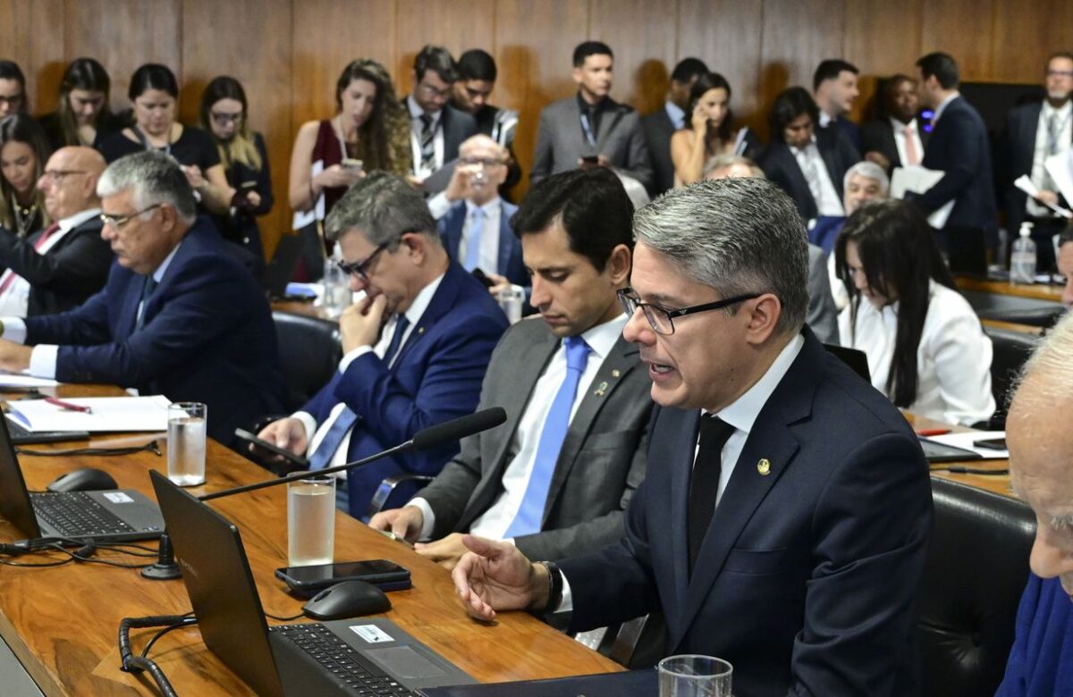 PEC da Blindagem abre portas do Congresso ao crime, diz relator