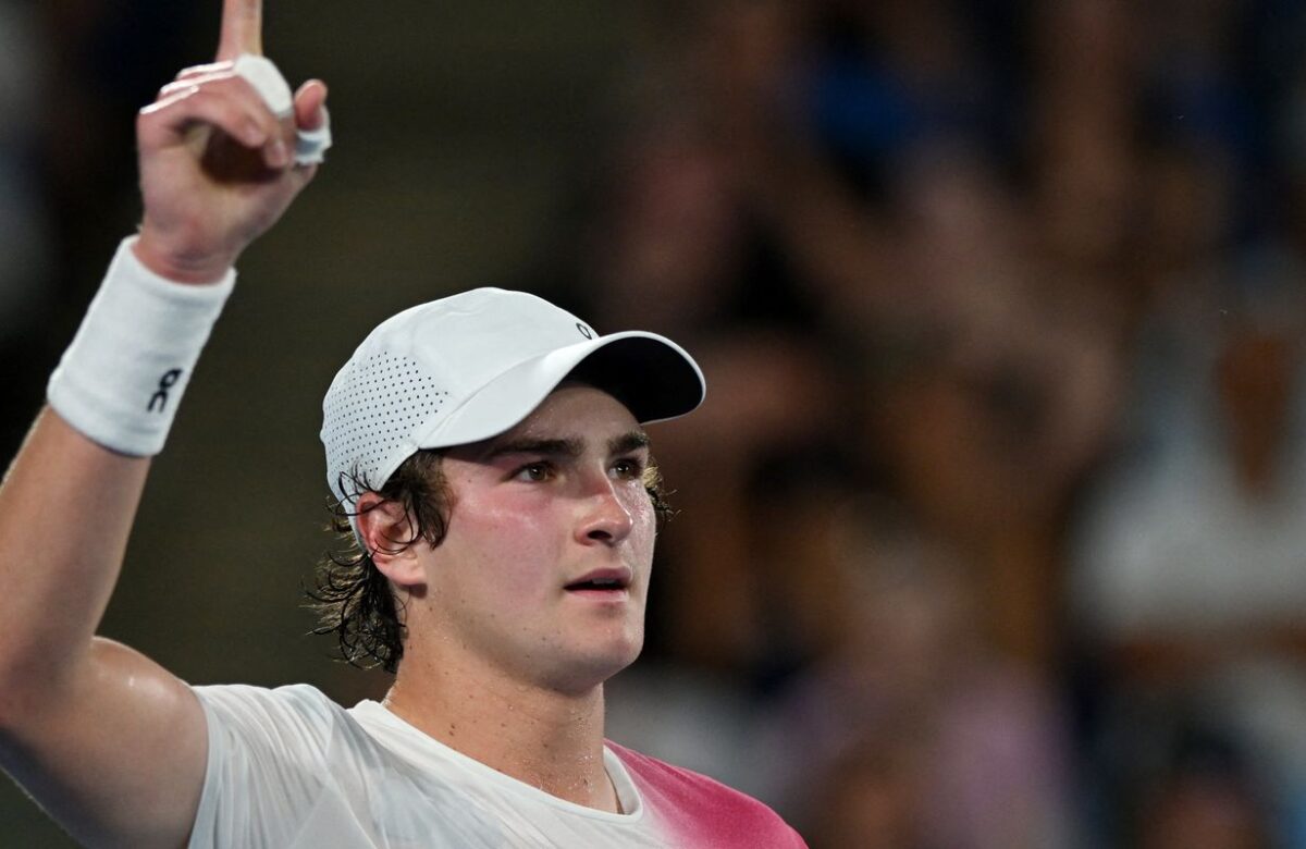 Fonseca avança às quartas na Basileia após desistência do adversário