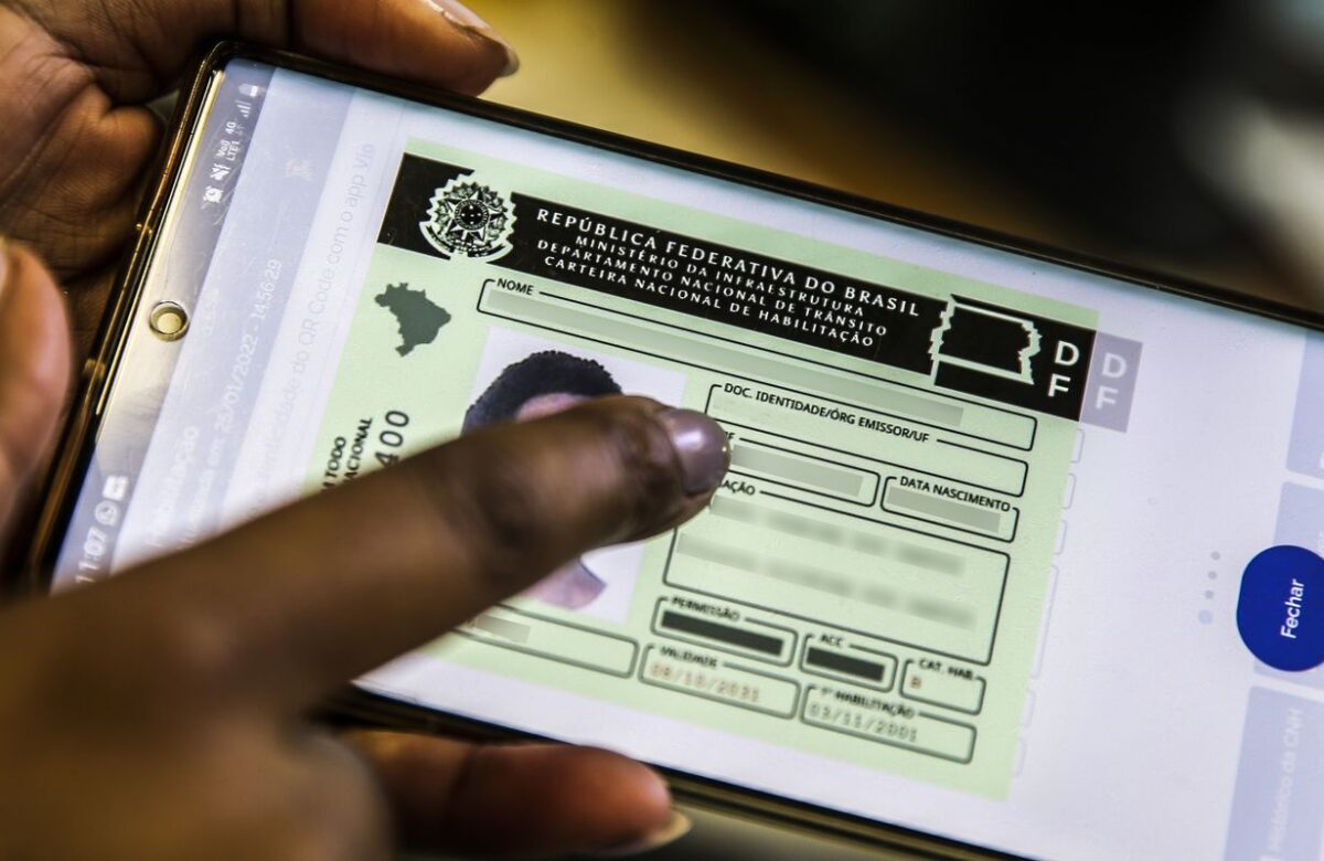 Governo lança consulta sobre fim da exigência de autoescola para CNH