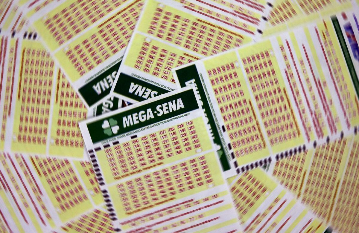Mega-Sena acumula e prêmio vai a R$ 52 milhões