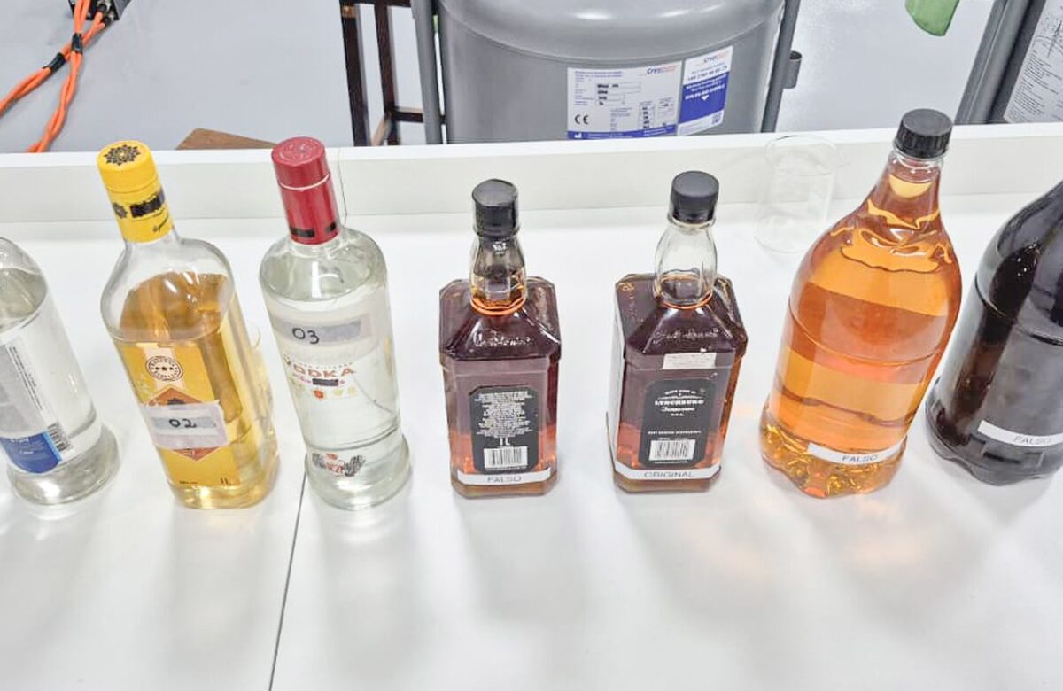 Metanol: Entenda como é feita a análise de bebidas adulteradas