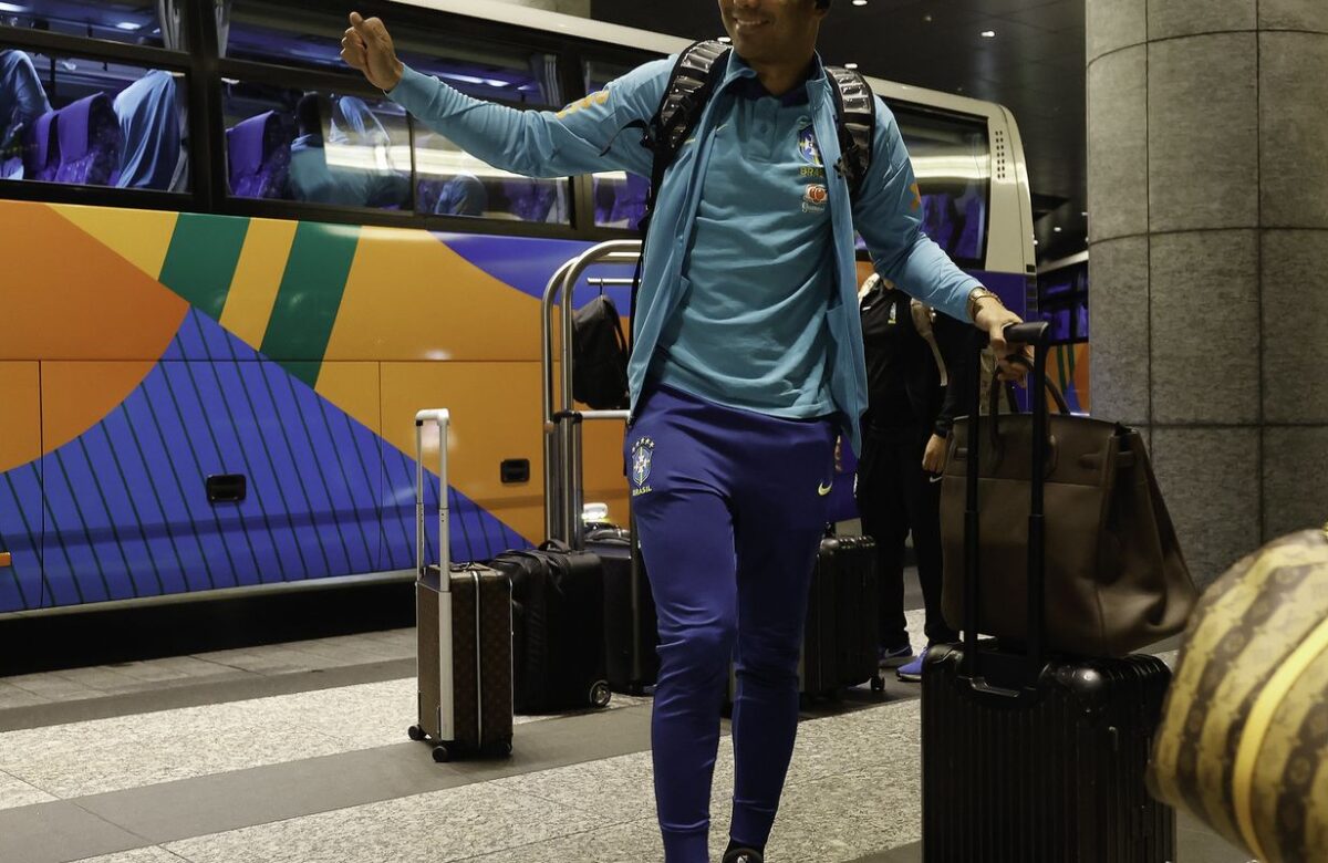 Seleção brasileira chega a Tóquio para amistoso contra Japão na terça