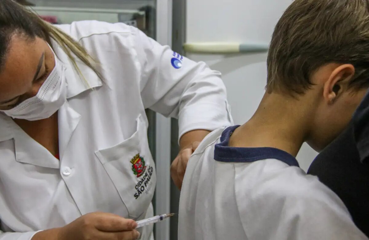 Vacina contra HPV reduz em 58% casos de câncer de colo de útero