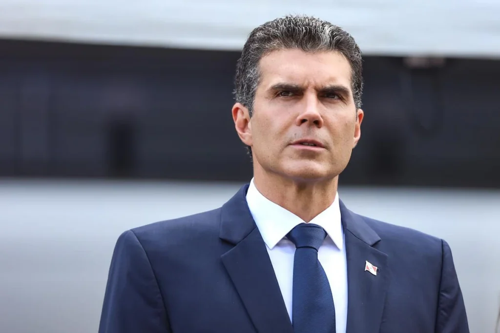 Helder Barbalho lamenta morte de preparador físico do Águia de Marabá após acidente