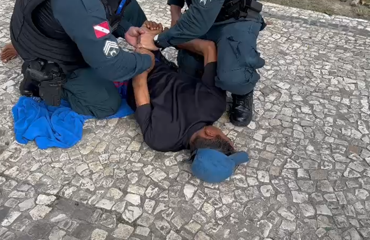 Polícia prende suspeito de atacar e roubar mulher em parada de ônibus no Centro Comercial de Belém