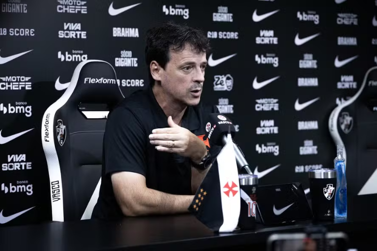 Fernando Diniz é demitido do Vasco após derrota para Fluminense