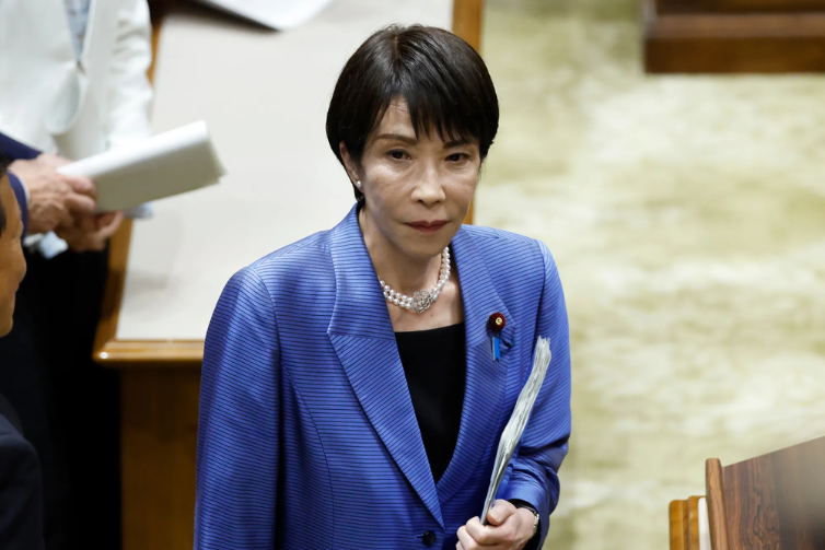 Primeira-ministra do Japão rejeita mudança que incluiria mulheres na linha de  sucessão imperial