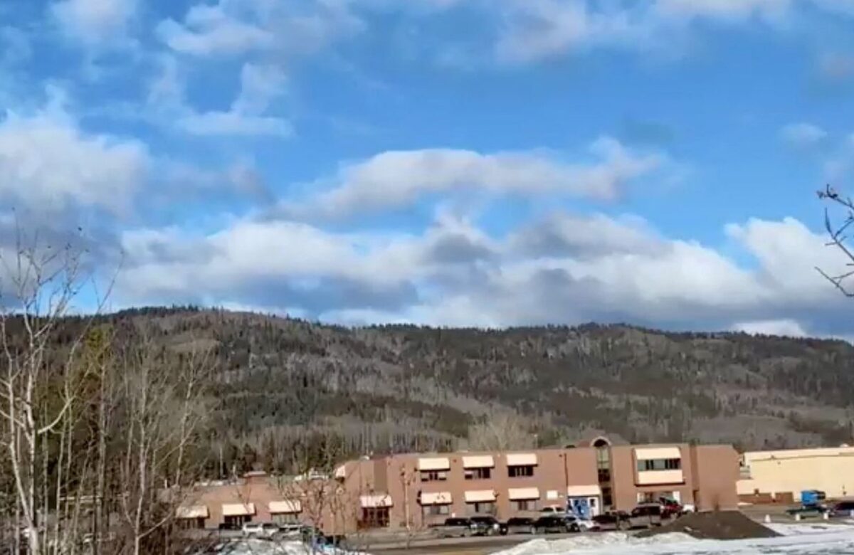 Ataque a tiros em escola no Canadá deixa 10 mortos