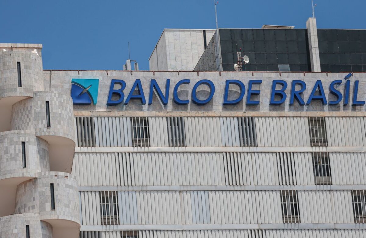 Justiça bloqueia ações do BRB ligadas a Banco Master