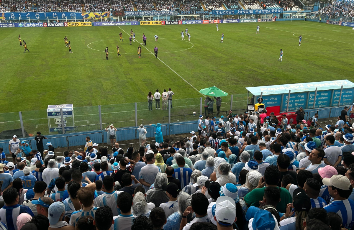 Ítalo marca no último lance e Paysandu vai vencendo o Castanhal na Curuzu