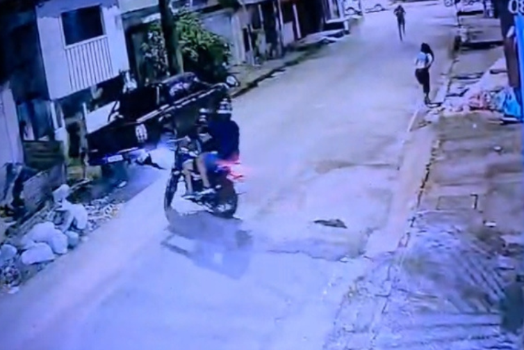 Torcedora do Paysandu é cercada e agredida por homens nos arredores do Mangueirão após clássico Re-Pa