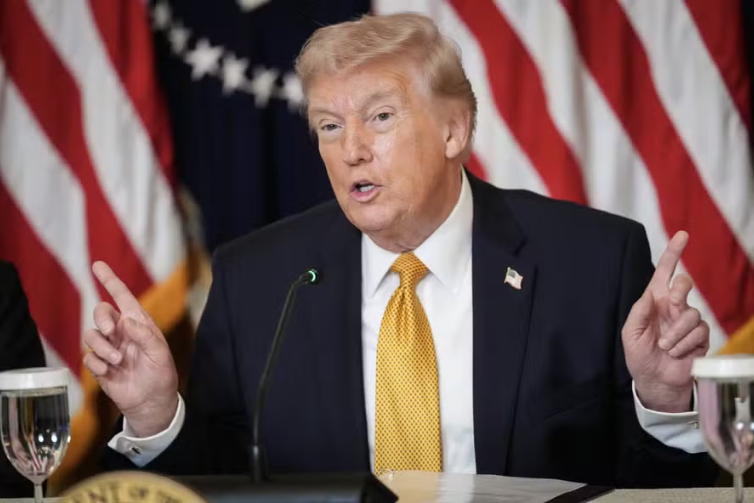 Trump diz que os EUA estão considerando encerrar as operações militares no Irã