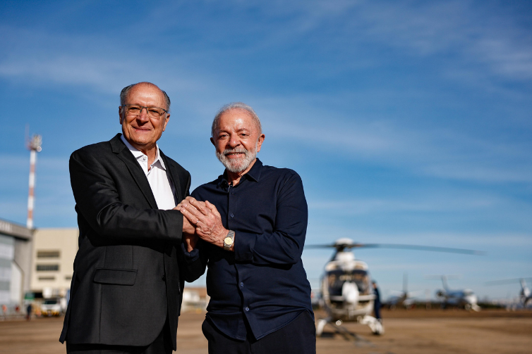 Lula anuncia Alckmin como vice na disputa pela Presidência