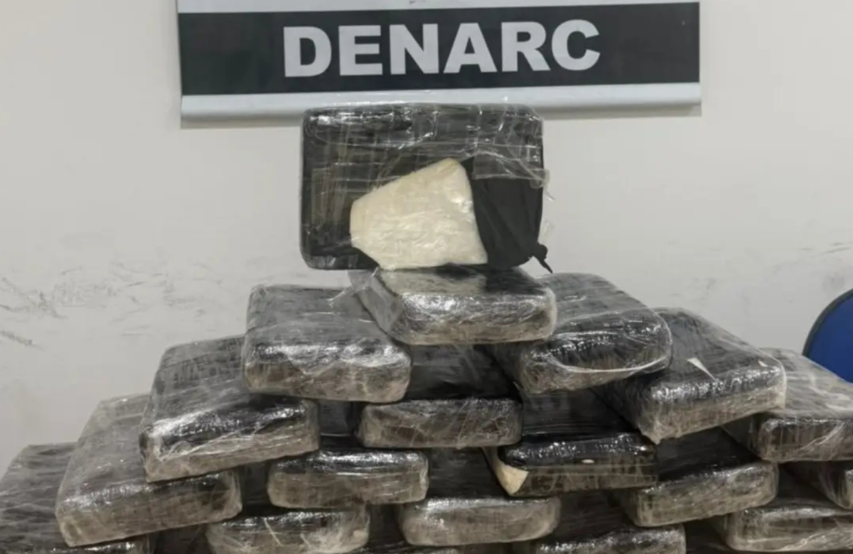 30 tabletes de cocaína são apreendidos após perseguição e fuga na Alça Viária