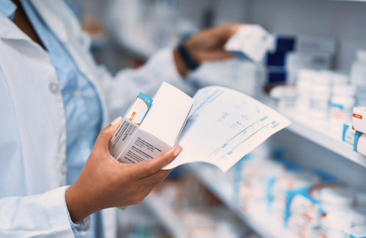 Câmara aprova venda de remédios em supermercados com exigência de farmacêutico e espaço exclusivo