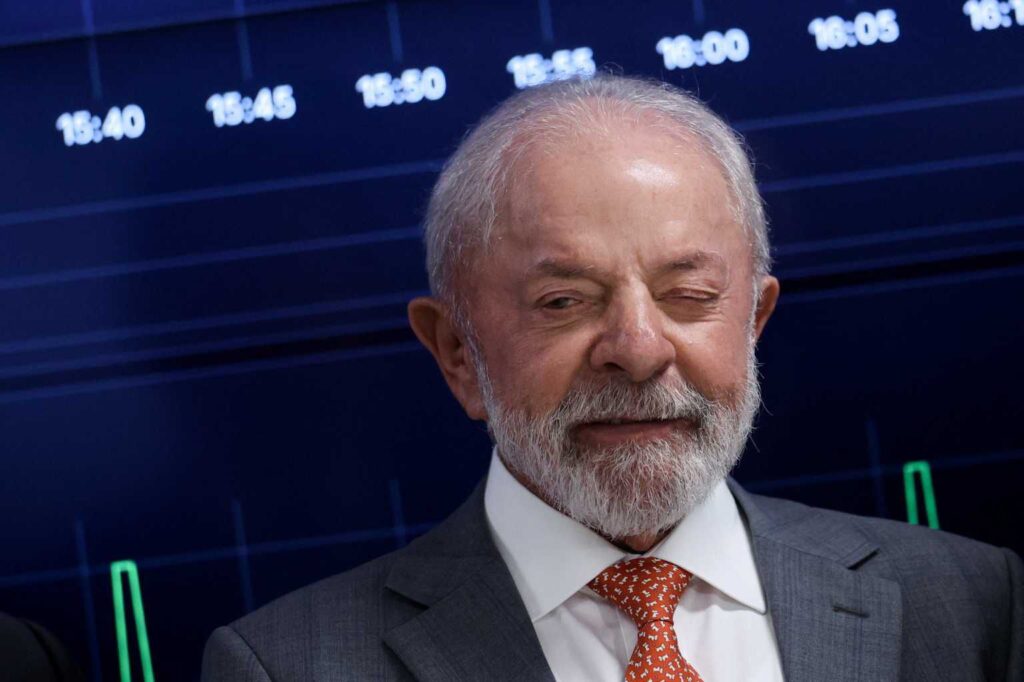 Presidente Lula faz check-up em hospital de São Paulo; exames estão dentro da normalidade, dizem médicos