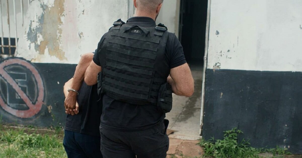 Homem é preso em Quatro Bocas após torturar ex-companheira e incendiar residência