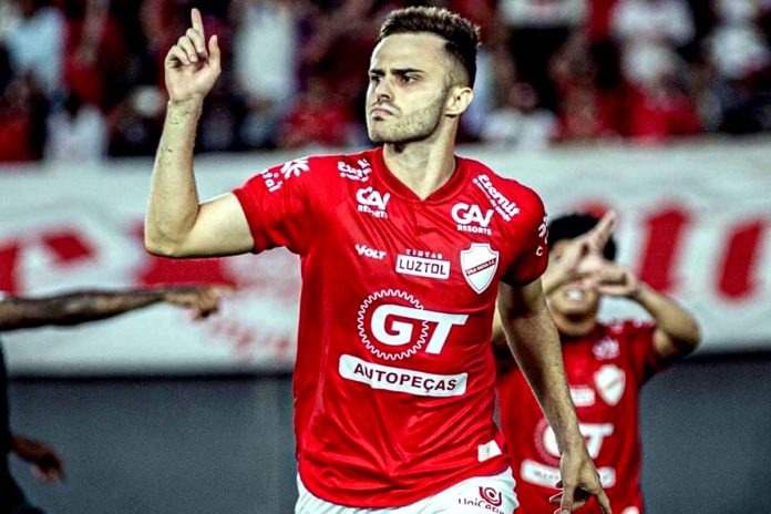 Atacante pode ser anunciado no Remo a tempo de enfrentar o Flamengo nesta quinta (19)