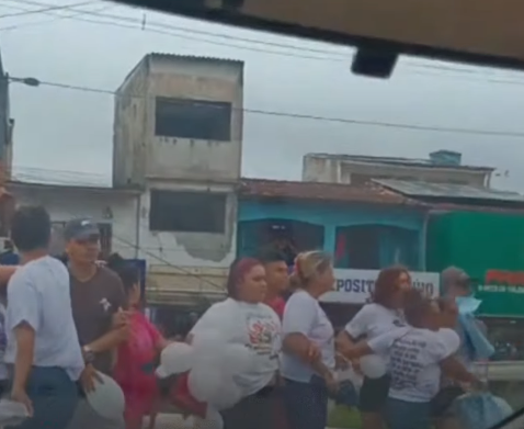 Protesto na rodovia do Tapanã deixa o trânsito parado nesta sexta, 20
