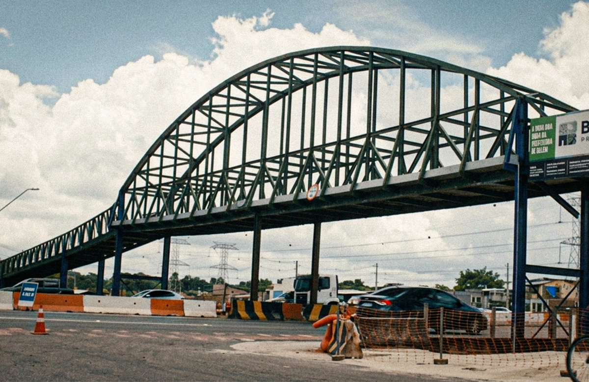 Passarela da Av. Júlio César será retirada nesta terça-feira (10) e trânsito será interditado; entenda