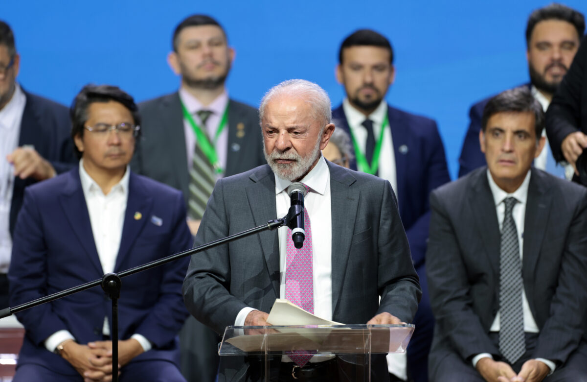 Fim do 6×1: Lula propõe negociação entre patrões, empregados e governo