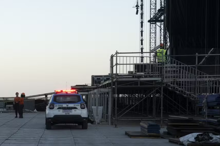 ‘Horror’, ‘Tragédia’: Imprensa internacional destaca morte de trabalhador em palco de Shakira no Rio