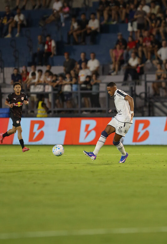 Delegação do Remo sofre ataques xenofóbicos em jogo contra o Bragantino
