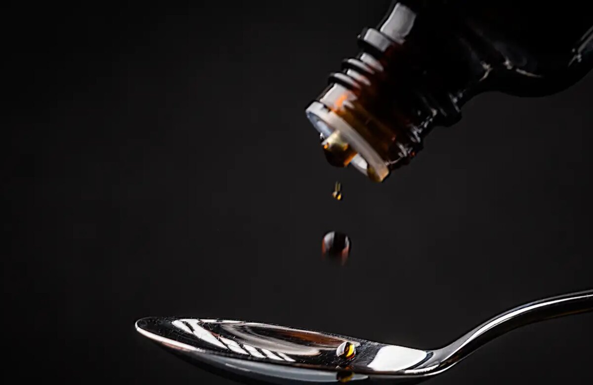 Anvisa suspende venda de xaropes; substância pode causar arritmia