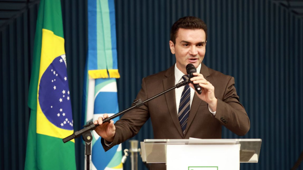 PDT nacional dá sinal verde e lança Celso Sabino ao Senado