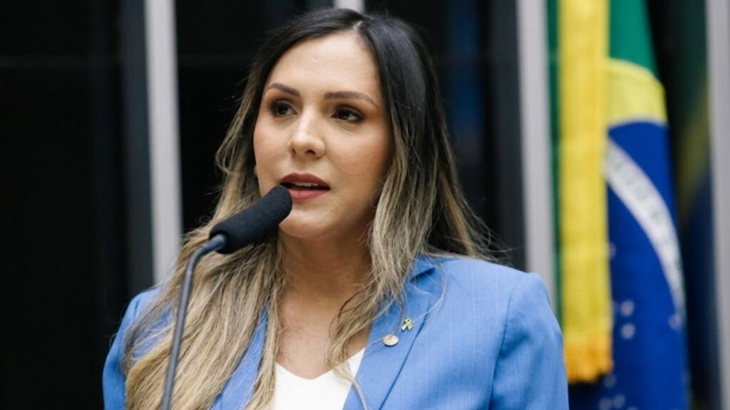 Deputada Andreia Siqueira perde bebê