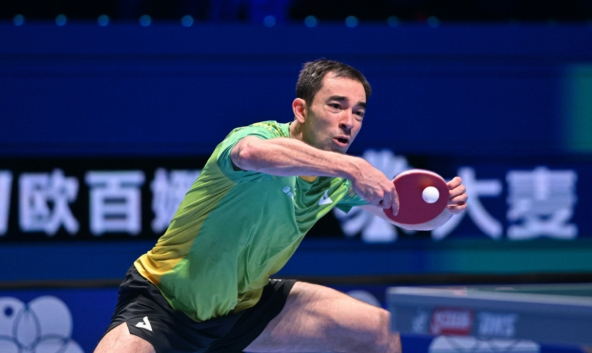 Hugo Calderano reencontra número 1 do mundo na semifinal da Copa do Mundo de Tênis de Mesa