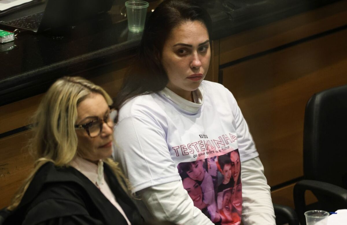 Monique Medeiros se entrega à polícia e volta a ser presa