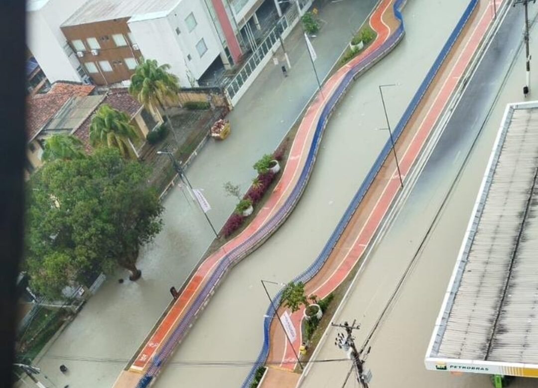 Prefeitura de Belém decreta emergência após temporal superar 150 mm em menos de 24 horas