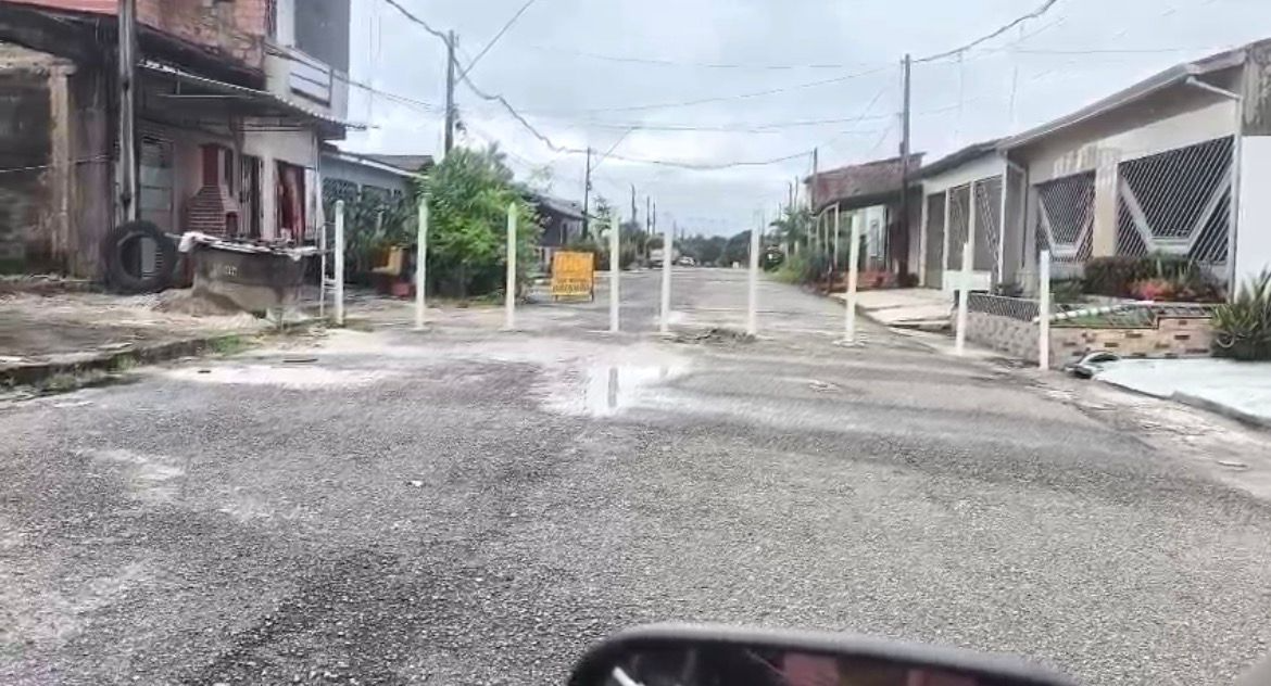 Denúncia aponta bloqueio irregular de rua no Tenoné