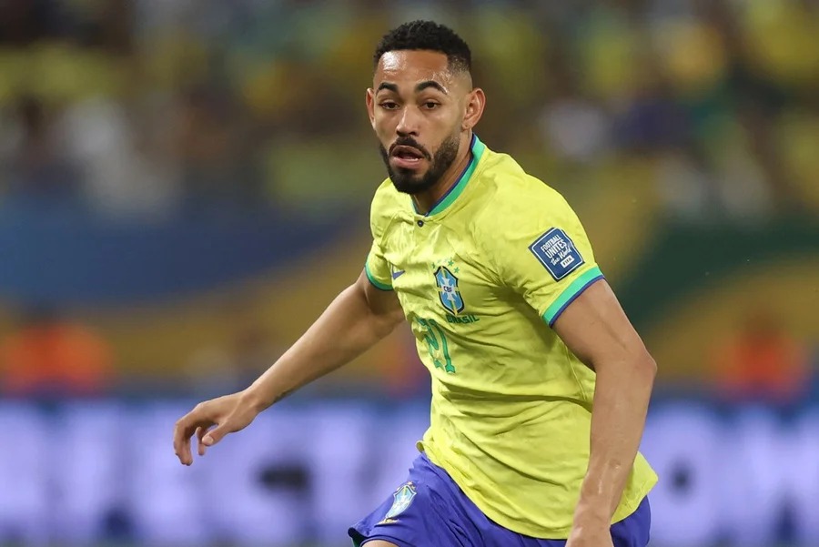 Lesão tira Matheus Cunha de campo na Premier League em meio a alertas na Seleção