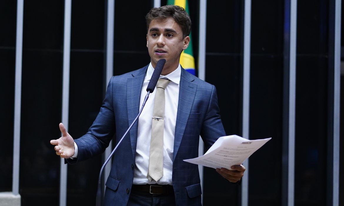 Nikolas chama Jair Renan de ‘toupeira cega’ e amplia atrito com família Bolsonaro após embate com Eduardo
