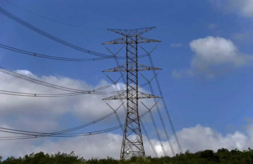 Aneel define bandeira amarela em maio e contas de luz ficarão mais caras