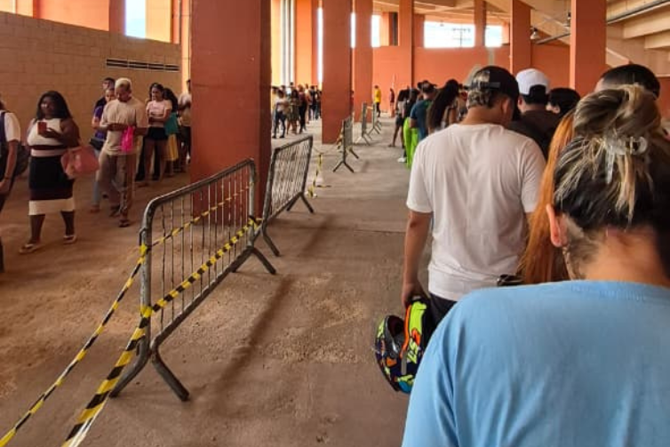 Último dia para regularizar título de eleitor tem filas longas em Belém