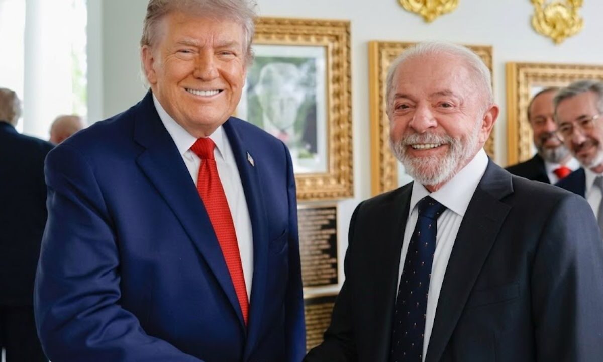 Trump elogia reunião com Lula na Casa Branca e anuncia novas negociações entre Brasil e EUA