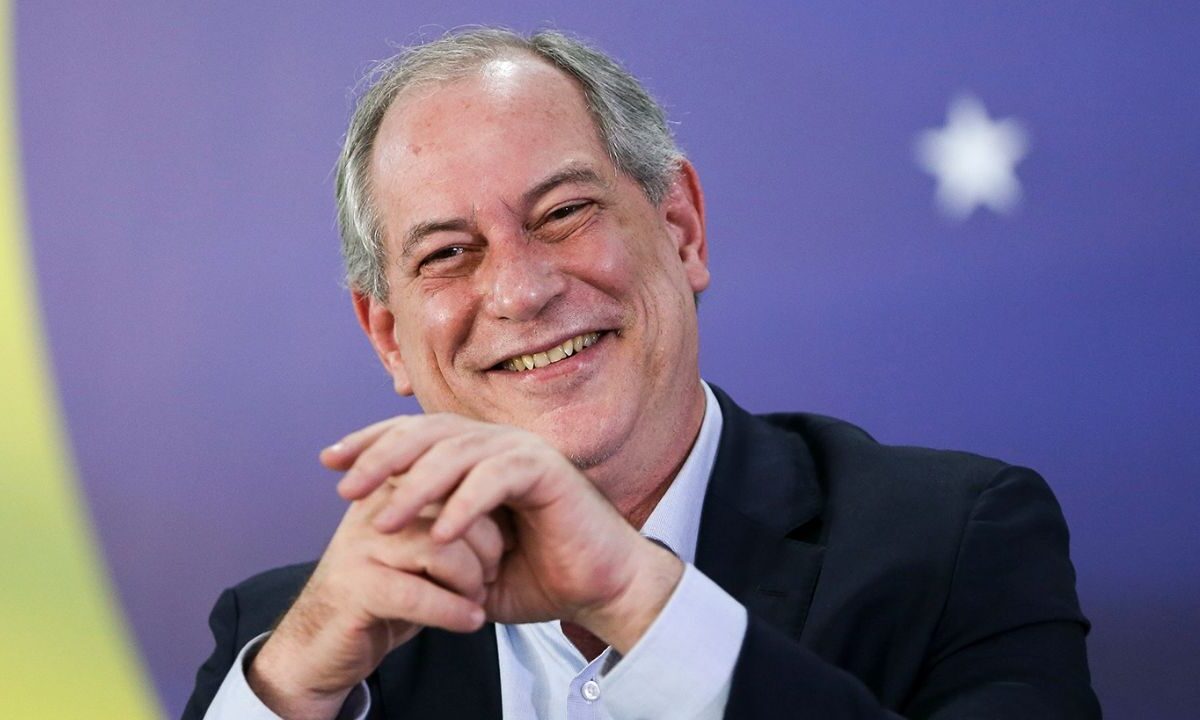 Ciro Gomes anuncia pré-candidatura ao Governo do Ceará e descarta disputa presidencial