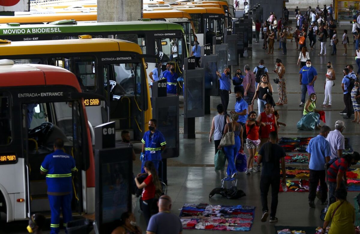 Tarifa zero no transporte poderia ser novo Bolsa Família, diz estudo