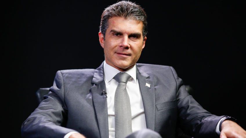 Pesquisa DOXA: Helder Barbalho dispara na corrida ao Senado e amplia vantagem sobre adversários no Pará