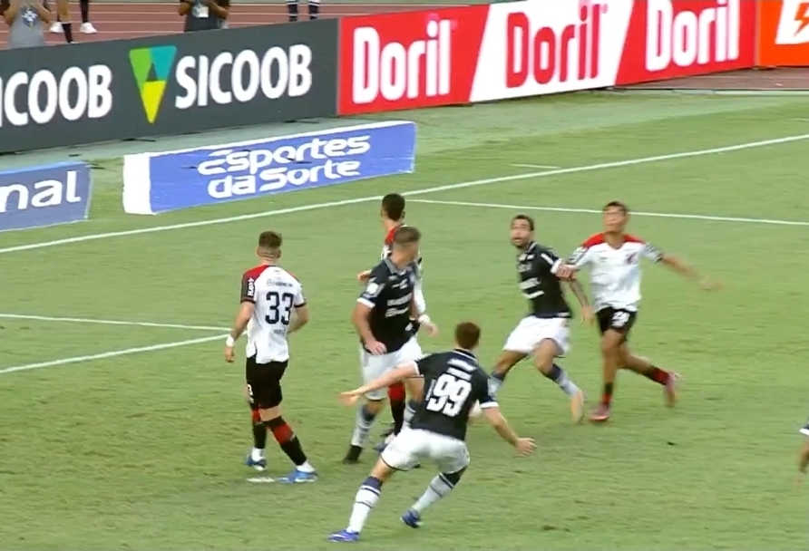 VAR detalha anulação de pênalti em Marcelinho e expulsão de Jajá na derrota do Remo para o Athletico